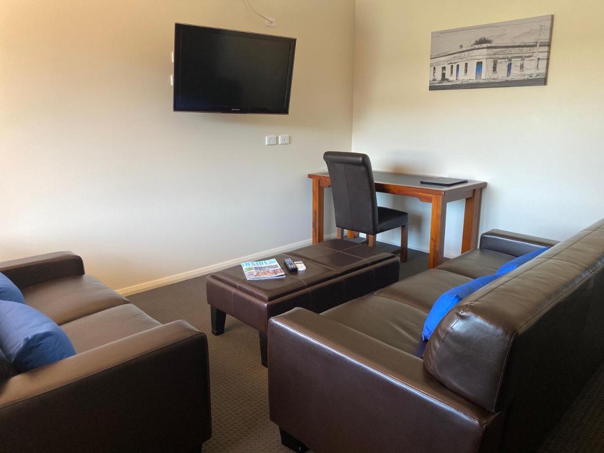 Comfort Inn Bishops Lodge هاي المظهر الخارجي الصورة
