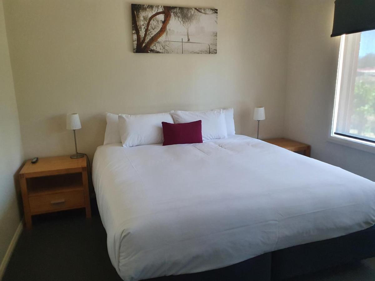 Comfort Inn Bishops Lodge هاي المظهر الخارجي الصورة