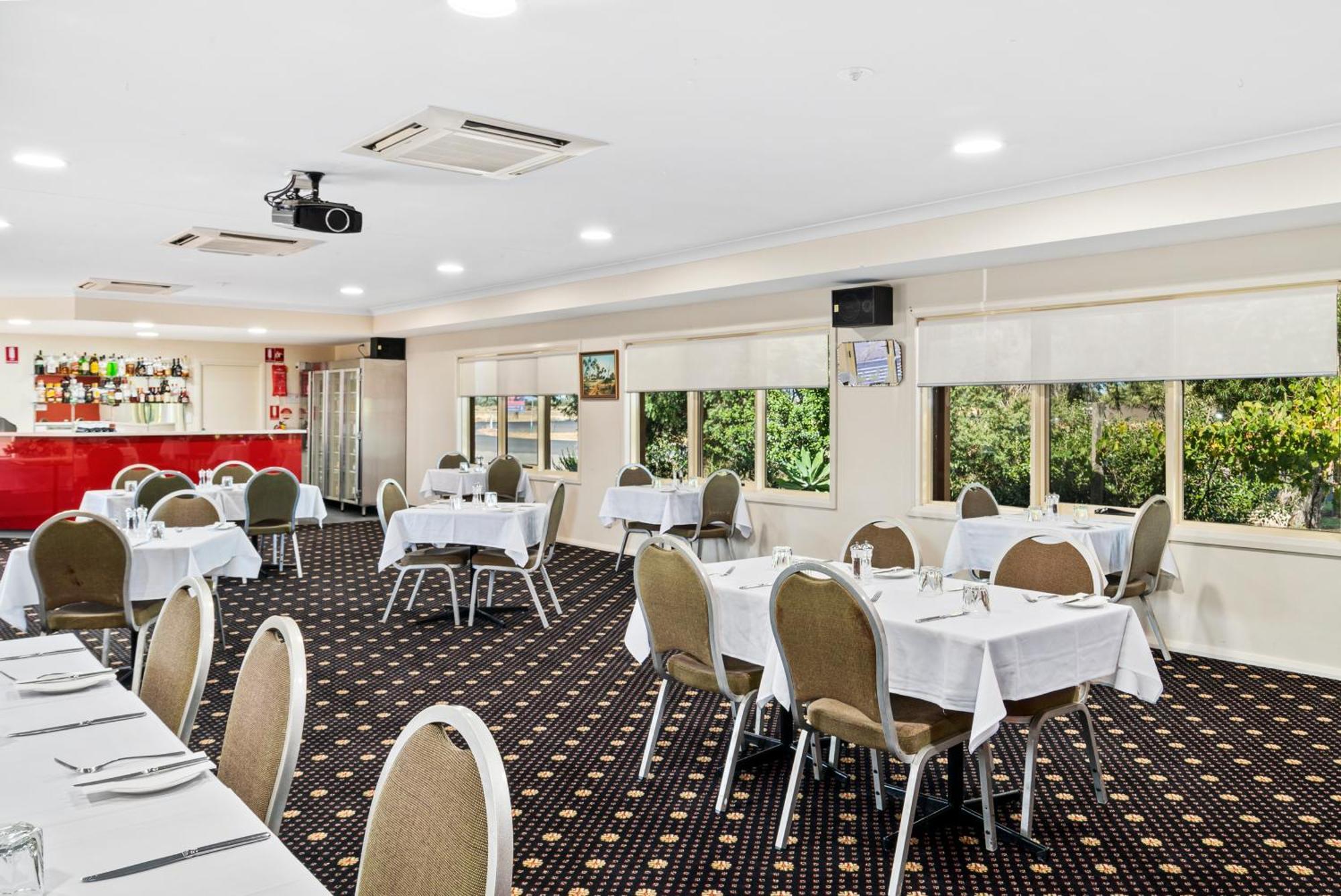 Comfort Inn Bishops Lodge هاي المظهر الخارجي الصورة