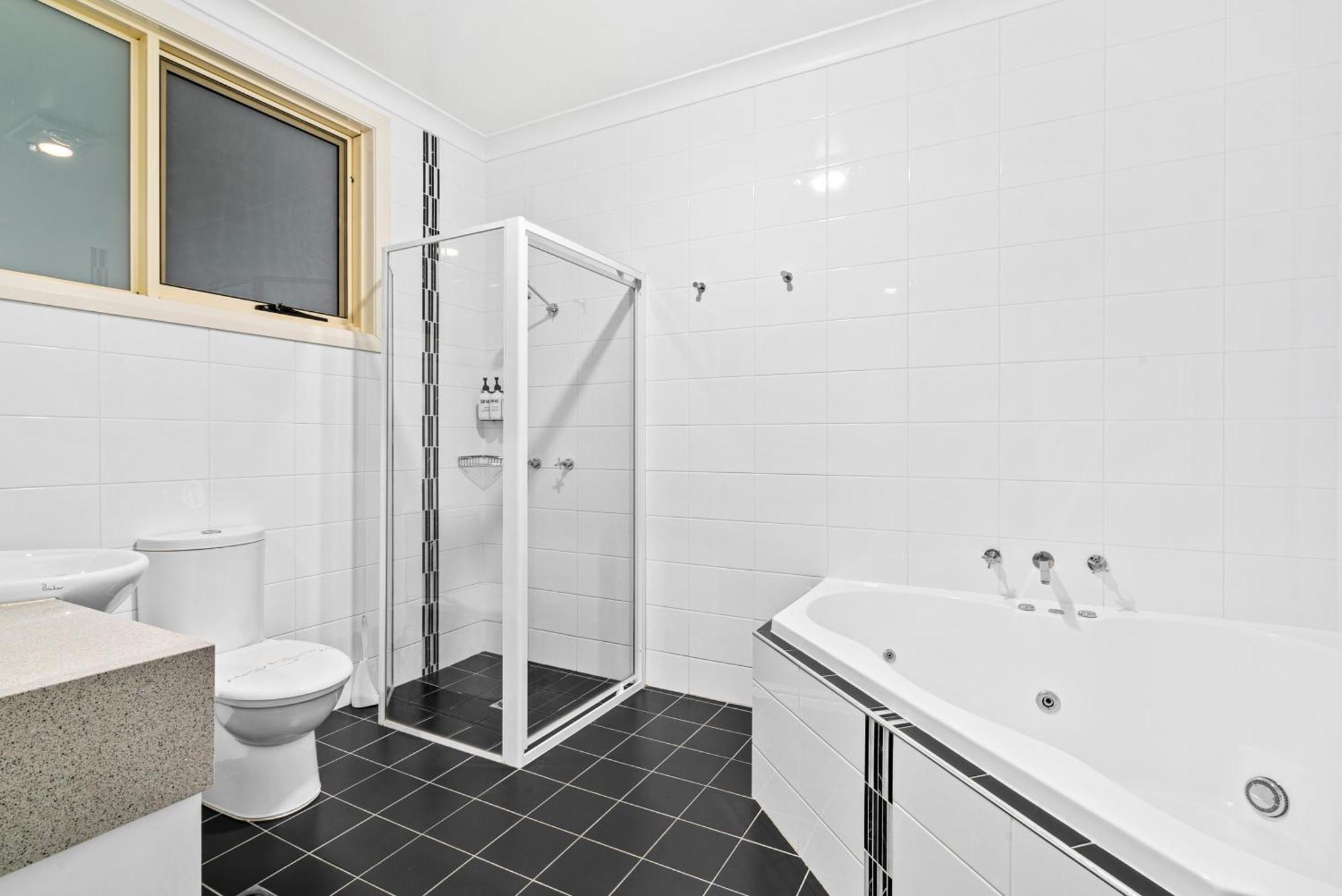 Comfort Inn Bishops Lodge هاي المظهر الخارجي الصورة